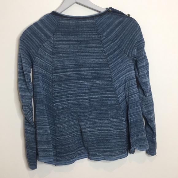 Free People We The Free sweater  w/ ⭐️ buttons - Picture 5 of 5